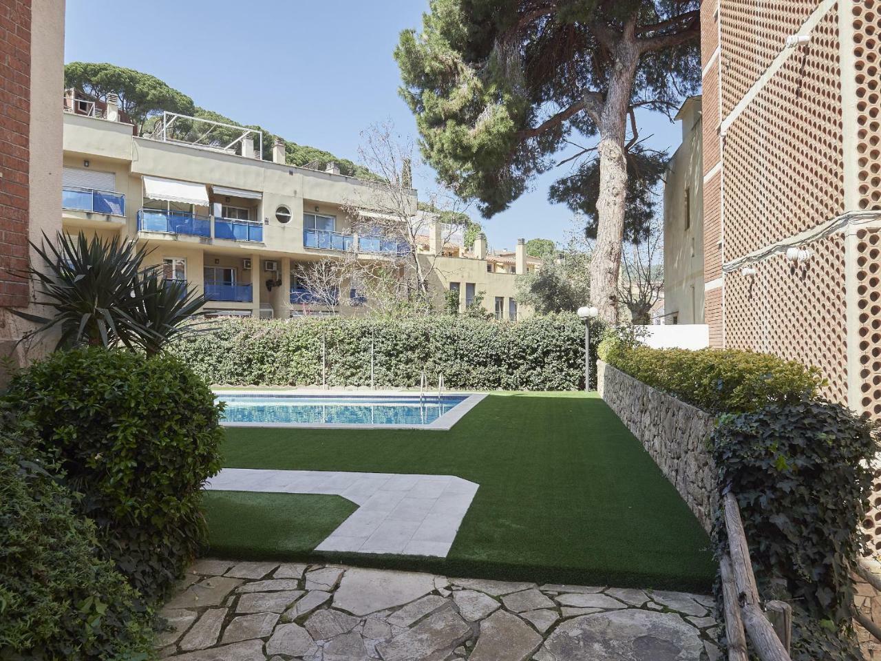 Village Apartment & Pool Sant Andreu de Llavaneres Exterior foto